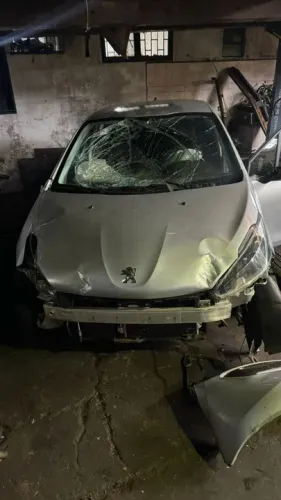 Peugeot 208 (sucata)