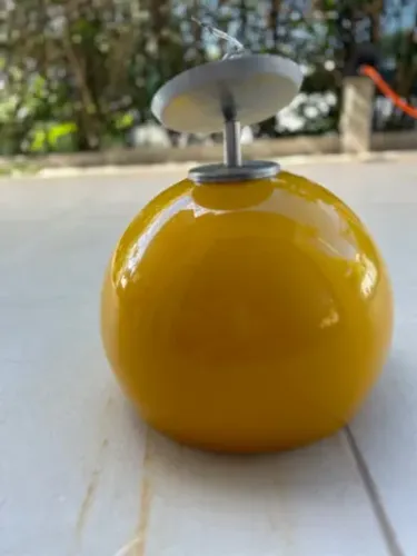 Lustre pendente  bola  cor amarelo