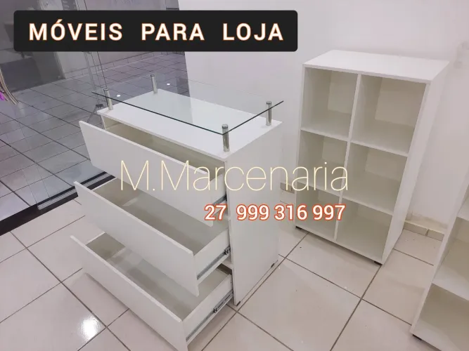 GAVETEIRO COM VIDRO E COLMEIAS MÓVEIS PARA LOJA