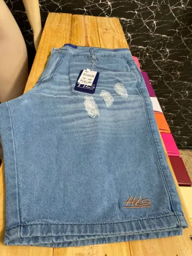 Bermuda masculina 42