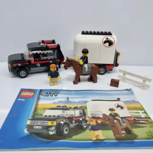 Lego City 7635 4WD com Reboque de cavalo (original)