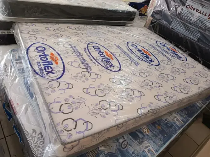 COLCHÃO DE CASAL NOVO ESPUMA SELADA