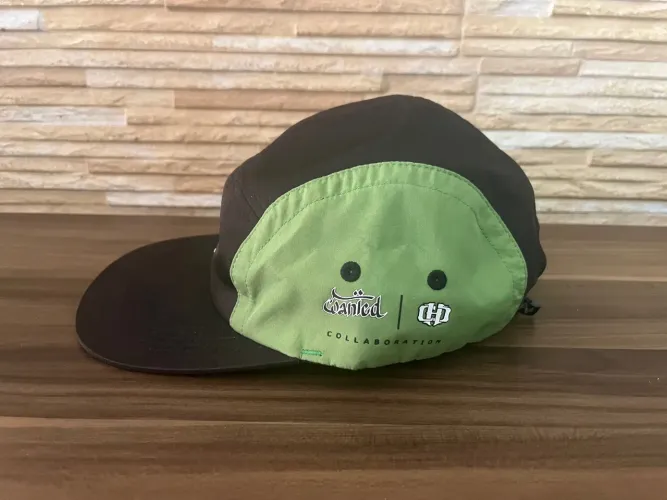Boné wanted strapback 