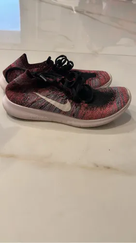 Tênis Nike feminino 
