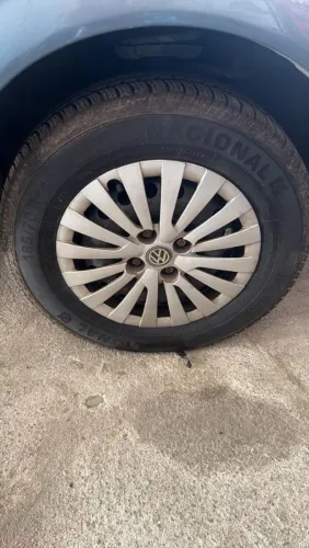 4 Rodas, 4 pneus e 4 calotas do Santana original