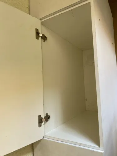Sapateira e cabeceira com baú