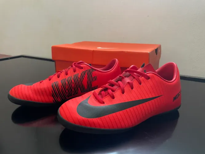 Título: Nike Mercurial X - Número 35 - Replica em Estado de Novo - Na Caixa .