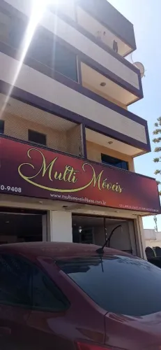 Alugo loja de 150m2 na QS 5 (frente para avenida Areal)