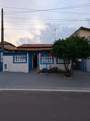 Casa a venda com terreno de 250 m2 e com edícula nos fundos no Jardim Brasil em Indaiatuba