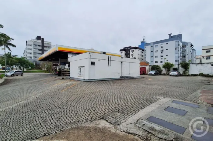 Espaço comercial estratégico na Avenida Patrício Caldeira de Andrade - Abraão