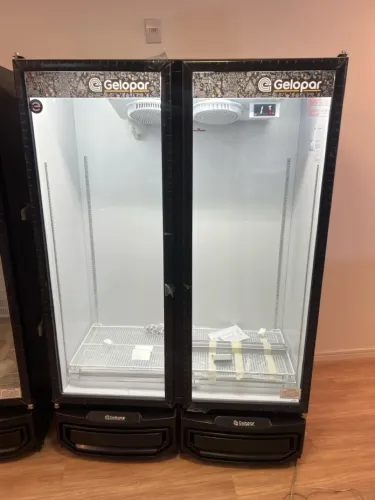 Cervejeira 2 portas Gelopar 950L - 2 anos de garantia - nova pronta entrega
