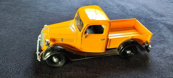 Minis 1:24 em ótimo estado