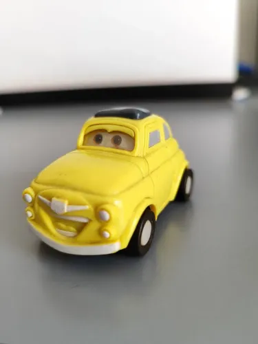 LUIGI Filme Carros - Carrinho Miniatura/Fricção