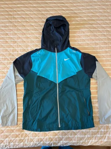 Jaqueta com Capuz Nike Windrunner