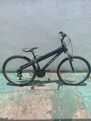 BICICLETA ARO 26 CALOI 18 MARCHAS PRETA ALUMÍNIO MODELO RARO.