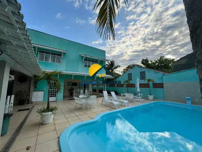 LINDA CASA COM PISCINA DE 04 SUÍTES À VENDA EM GARATUCAIA, ANGRA DOS REIS - RJ