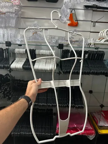 Cabide silhueta 3d novo (loja)