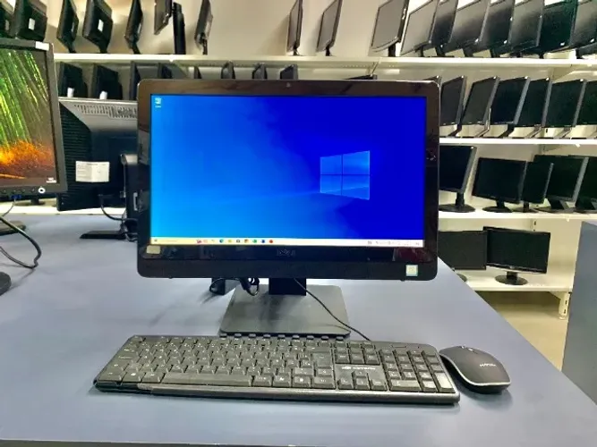 Computador All IN One Dell i3 6ª geração com 4gb de Memória e SSD De 240gb 