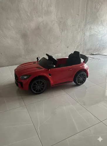 Carrinho elétrico infantil