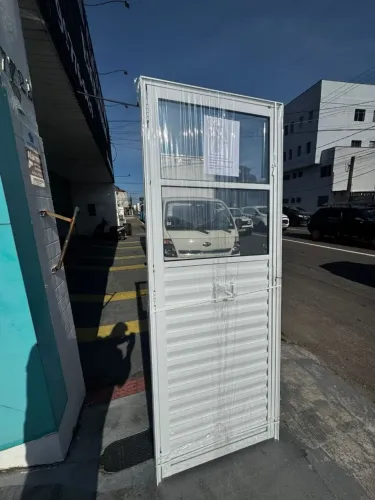Portas de alumínio branco APARTIR de R$619,99 - Direto da fábrica!
