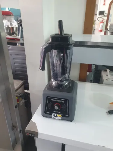 JR. Liquidificador Industrial Freecook Blender Brutus