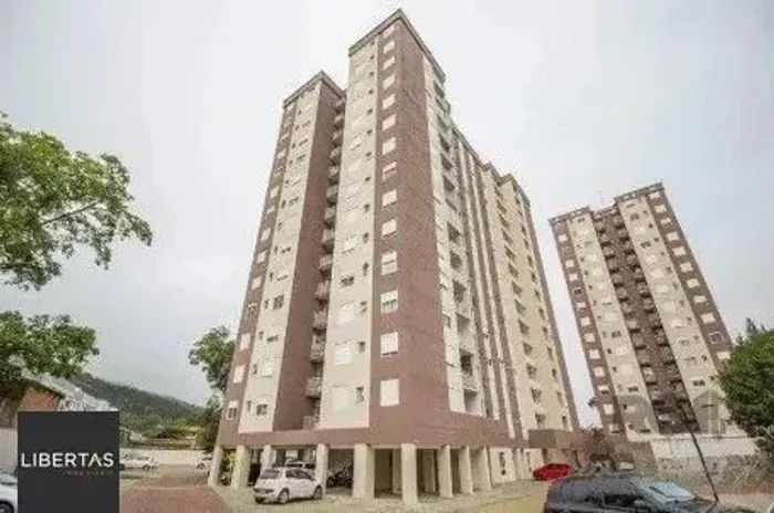 Ótimo apto em Condominio Fechado