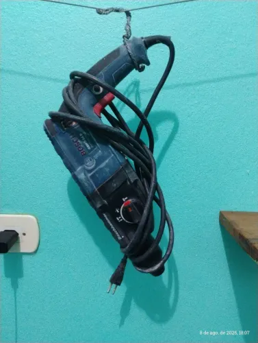 Furadeira Bosch GBH 2-24 D Profissional