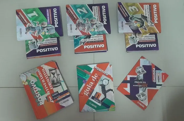 Módulos Escolares do 1º Ano do Ensino Médio / Pré-Vestibular - Sistema Positivo