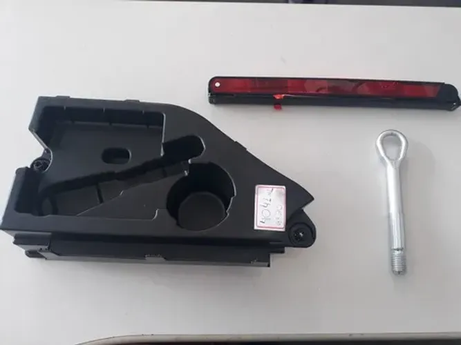 Suporte Triângulo Reboque Mercedes Gla 200 2018 4041