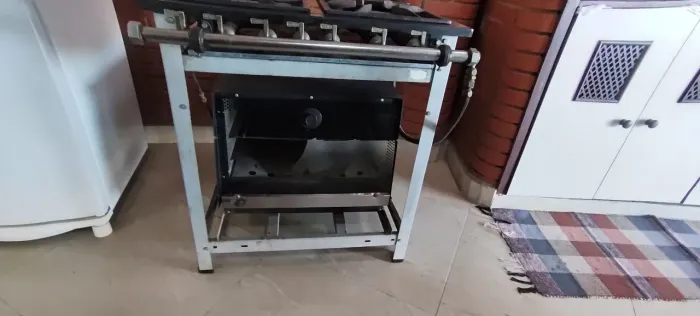 Fogão industrial com forno