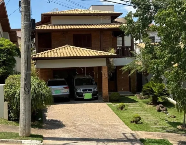 Casa à Venda no Condomínio Residencial Terras do Oriente em Valinhos, no bairro Santa Cruz