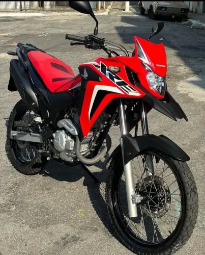 XRE 300 2023