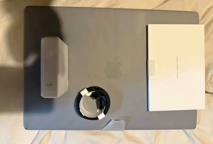 MacBook Pro 16 M5 Max 48gb 2tb SSD Space Black