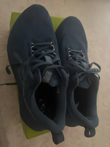 Tenis Asics Novablast 5 ( Estado de Novo)