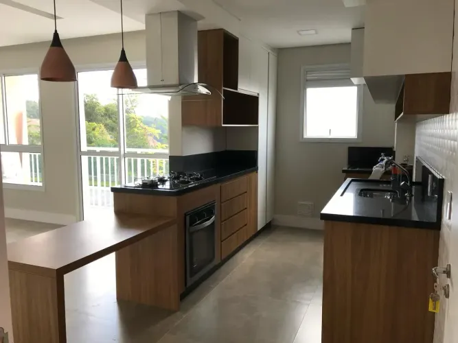 Alugo Apartamento Vista livre 76m² 3 dorm suite em Condomínio Club de Santana de Parnaíba