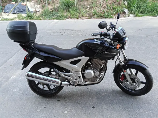 CBX 250 Twister 2008