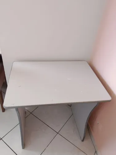 Escrivaninha/ mesa de estudos/ mesa home office