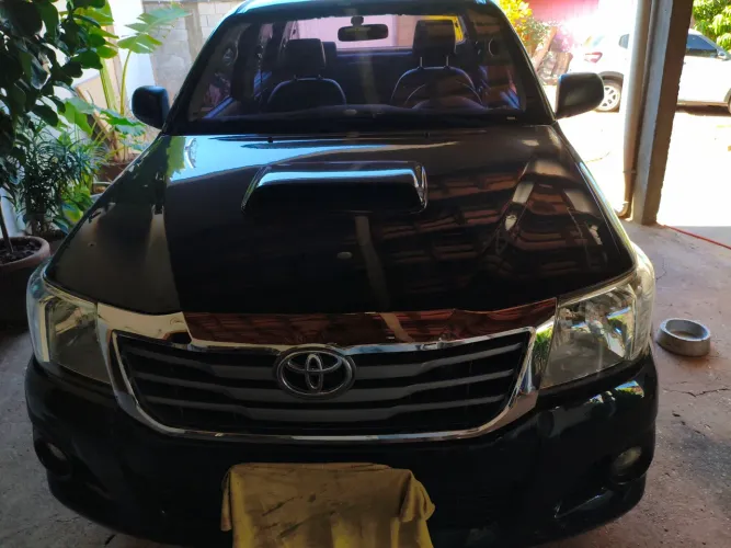Toyota Hilux CD SR D4-d 4X4 3.0 TDI Dies Aut. 2015