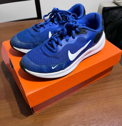 Tenis Nike revolution 7 menino numeração 34