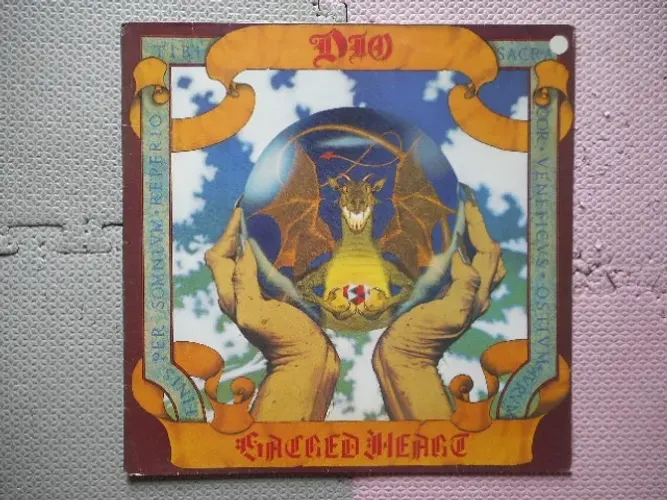LP Dio - Sacred Heart Ótimo Estado.