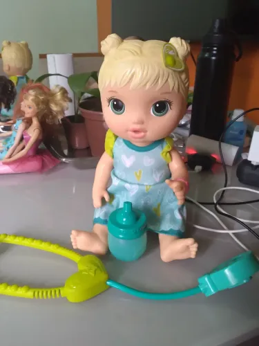 Boneca Baby Alive Cuida de mim Loira com acessórios 