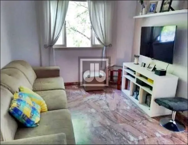 Júlio Bogoricin Méier Vende Casa Duplex de Vila, 2 Salas, 4 Quartos, Cozinha, Terraço e Ga