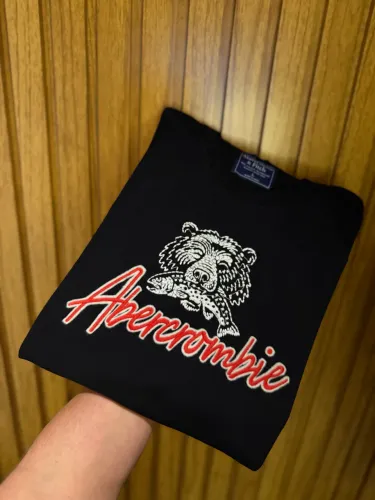 Camiseta Abercrombie malha peruana 