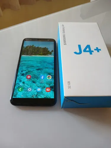 Celular J4+. tela HD+6", processador QUAD core 1,4 GHZ,memoria interna 32GB. 