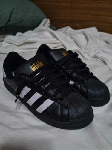 Tênis Adidas Originals Superstar Preto e Branco - Tamanho 39