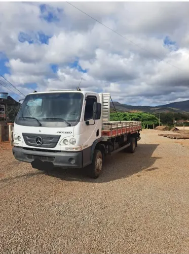 Aluguel Caminhão Mercedes