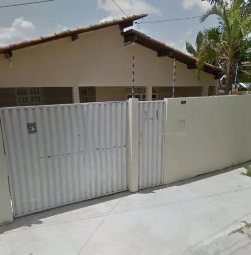 Vendo excelente Casa no Satélite 3 quartos com reforma