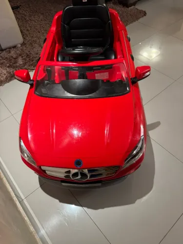 Carrinho elétrico infantil