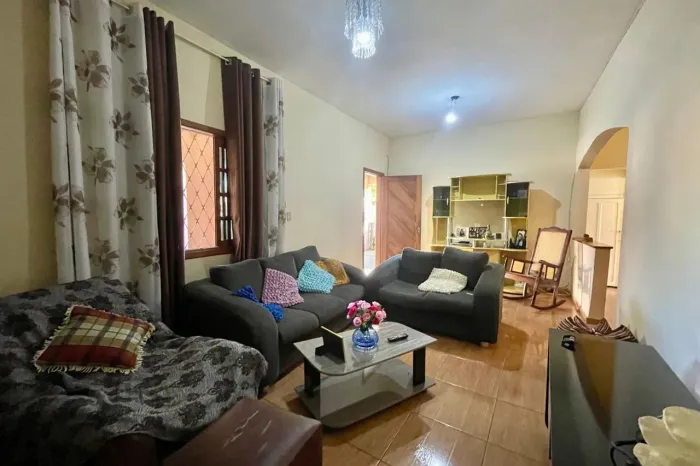 Casa à Venda - Santa Cruz, 3 Quartos, 420 m2