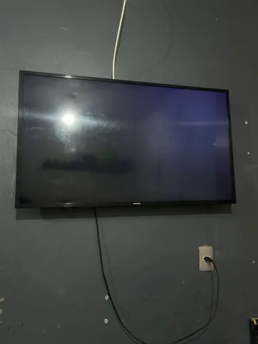 VENDO TV SAMSUNG 40? - COM DEFEITO
